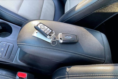 2022 Ford Escape Titanium Hybrid