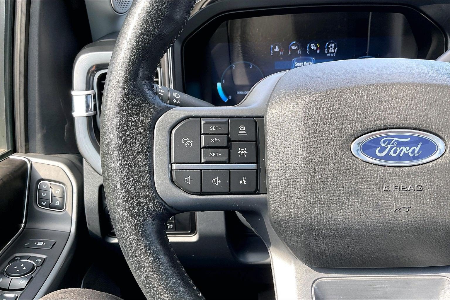 2024 Ford Super Duty F-350 SRW LARIAT