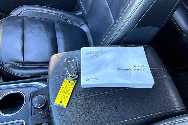 2021 Chevrolet Traverse LT Leather