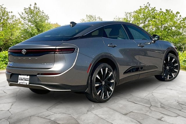 2023 Toyota Crown Platinum