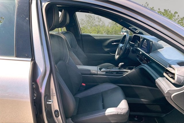 2023 Toyota Crown Platinum