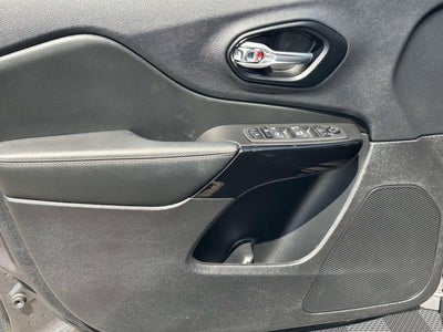 2023 Jeep Cherokee Altitude Lux 4x4