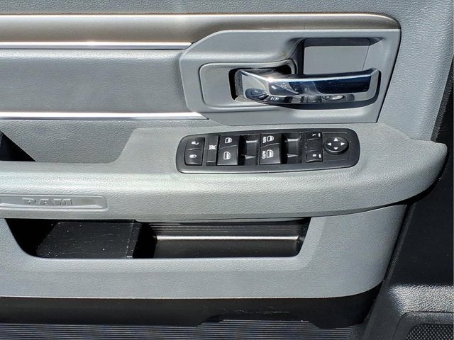 2017 RAM 1500 SLT Quad Cab 4x4 6'4' Box