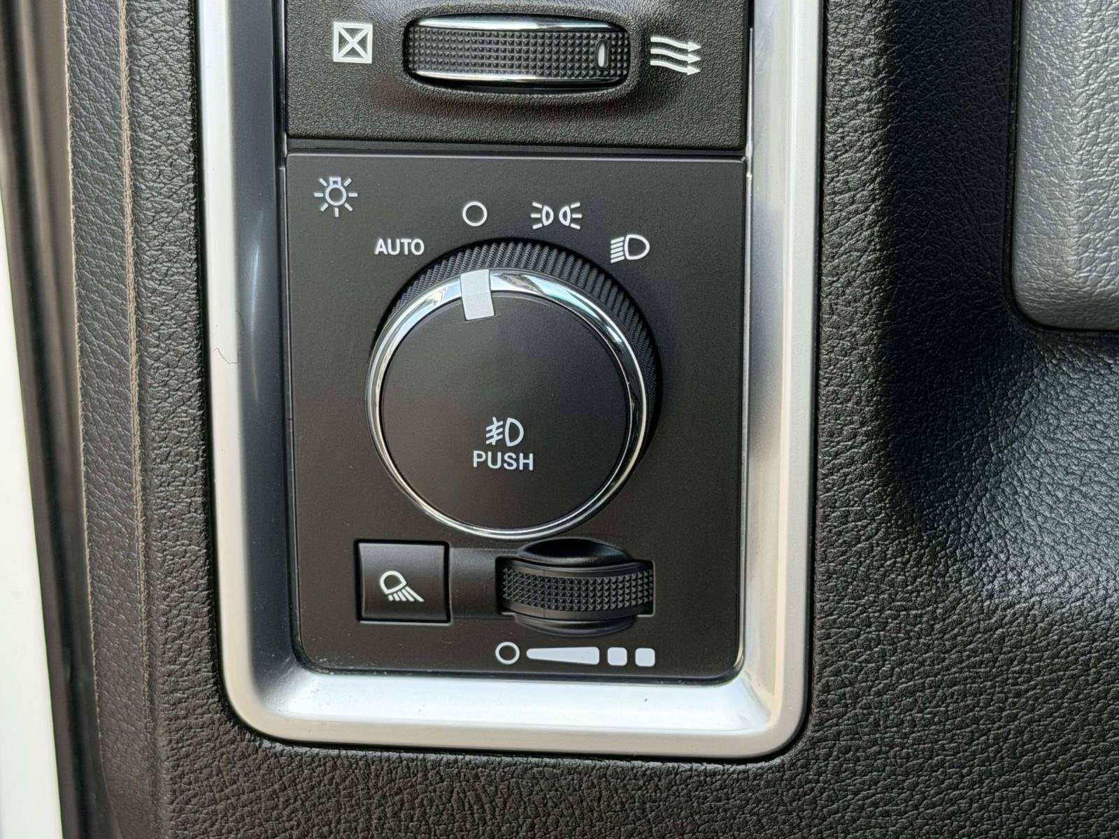 2020 RAM 1500 Classic Warlock Crew Cab 4x4 5'7' Box