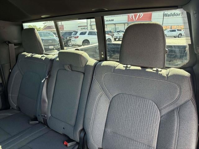 2022 RAM 1500 Big Horn Crew Cab 4x4 5'7' Box