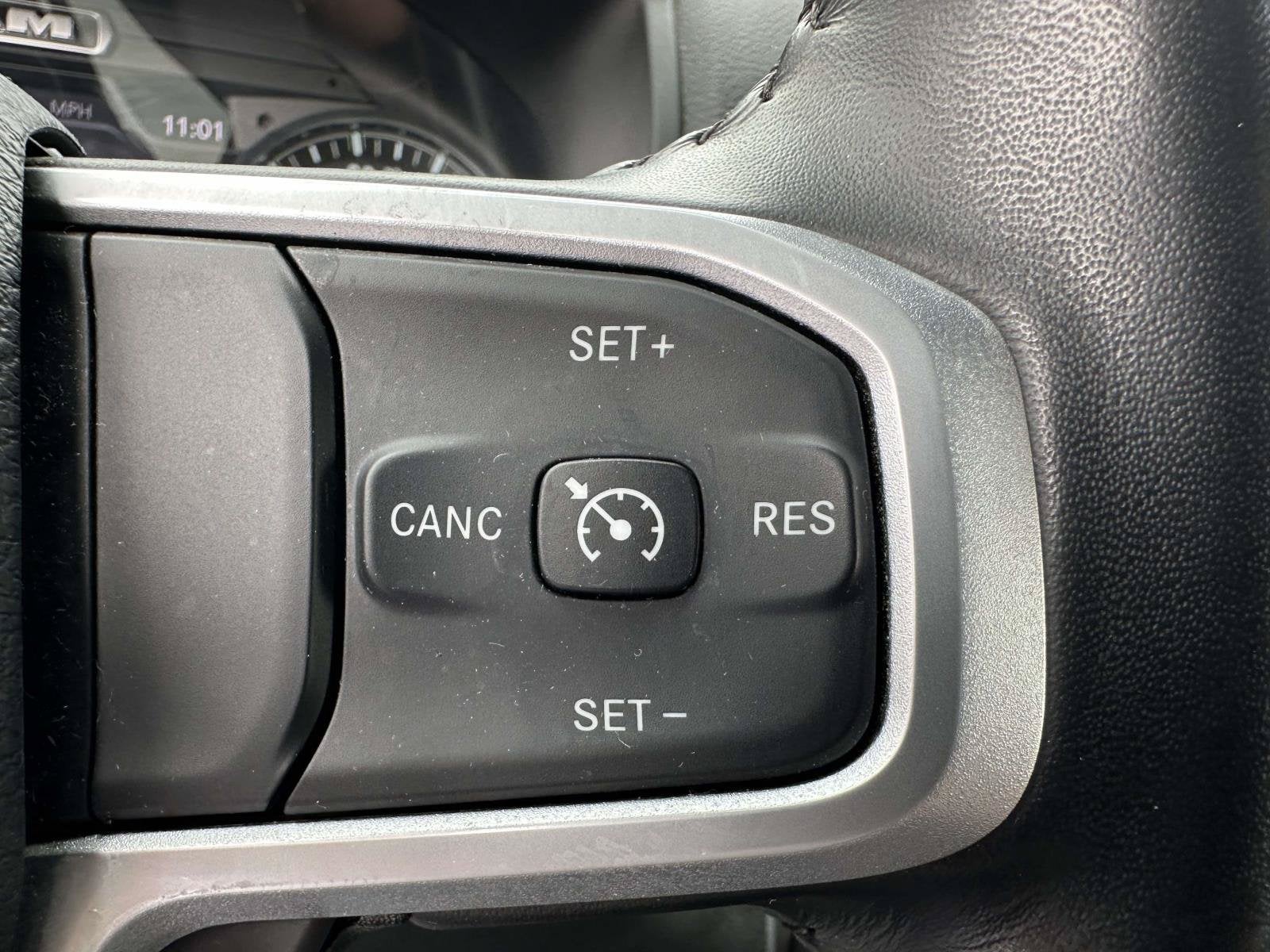 2023 RAM 1500 Big Horn Crew Cab 4x4 5'7' Box