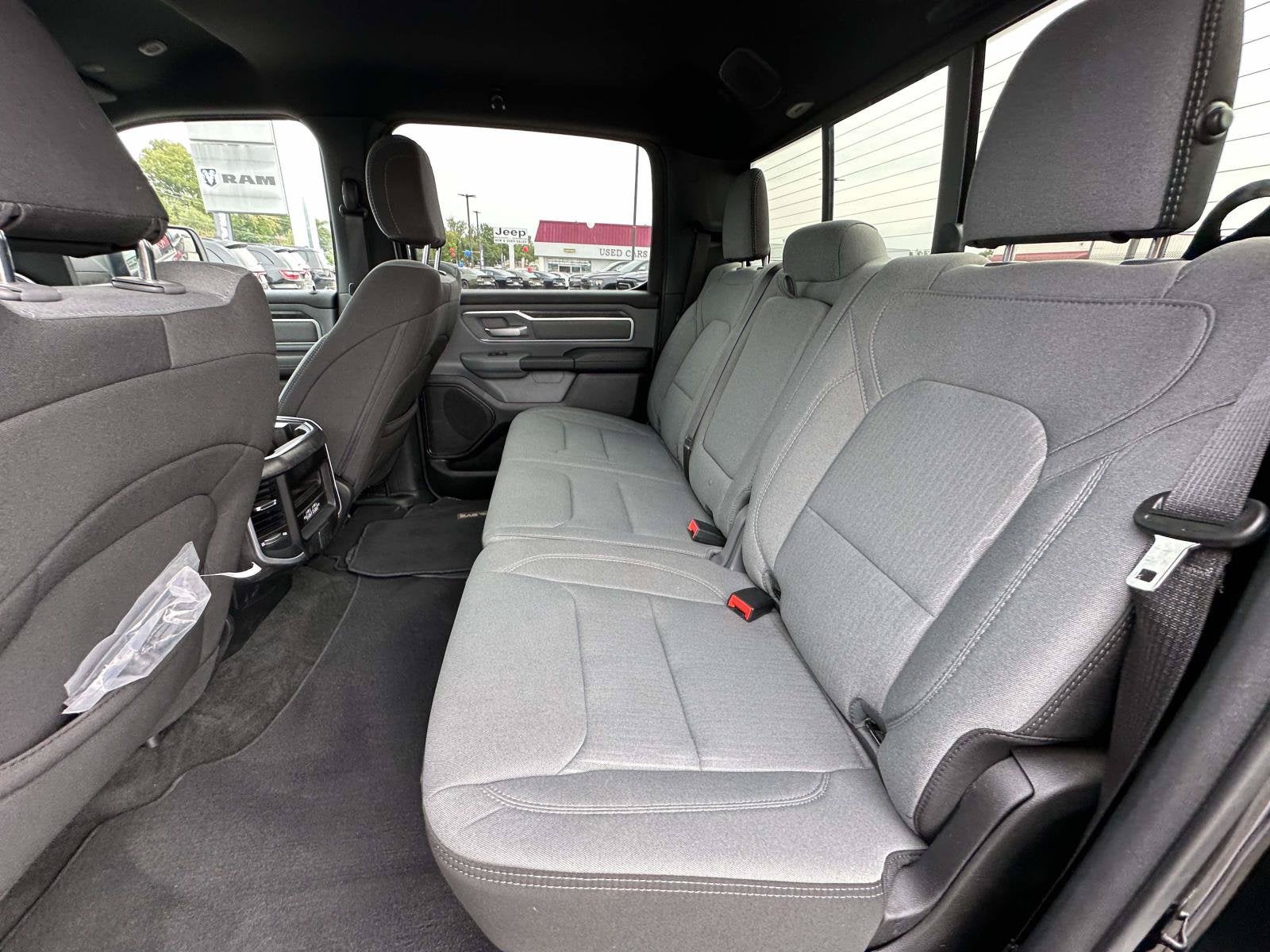 2023 RAM 1500 Big Horn Crew Cab 4x4 5'7' Box