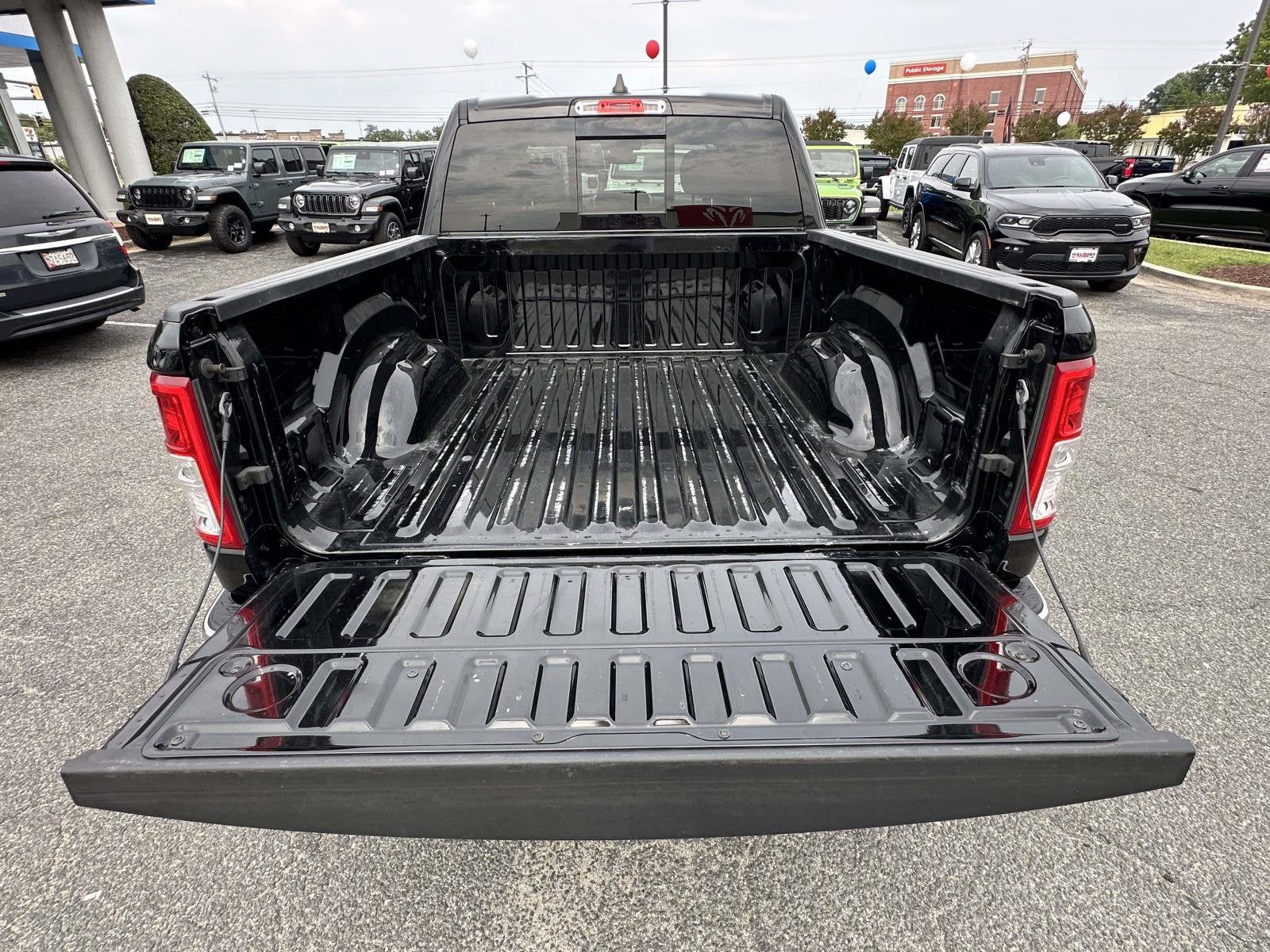 2023 RAM 1500 Big Horn Crew Cab 4x4 5'7' Box