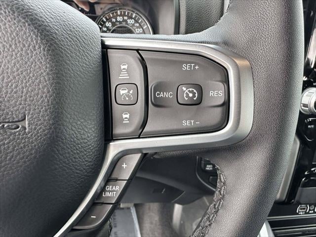 2025 RAM 1500 Big Horn Crew Cab 4x4 5'7' Box