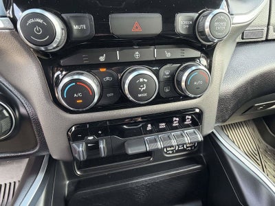 2022 RAM 1500 Big Horn Crew Cab 4x4 5'7' Box
