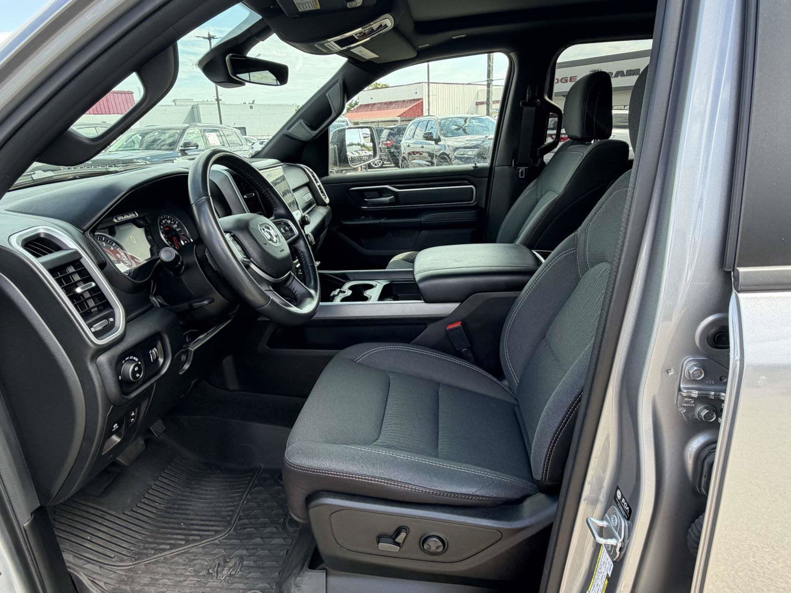 2022 RAM 1500 Big Horn Crew Cab 4x4 5'7' Box