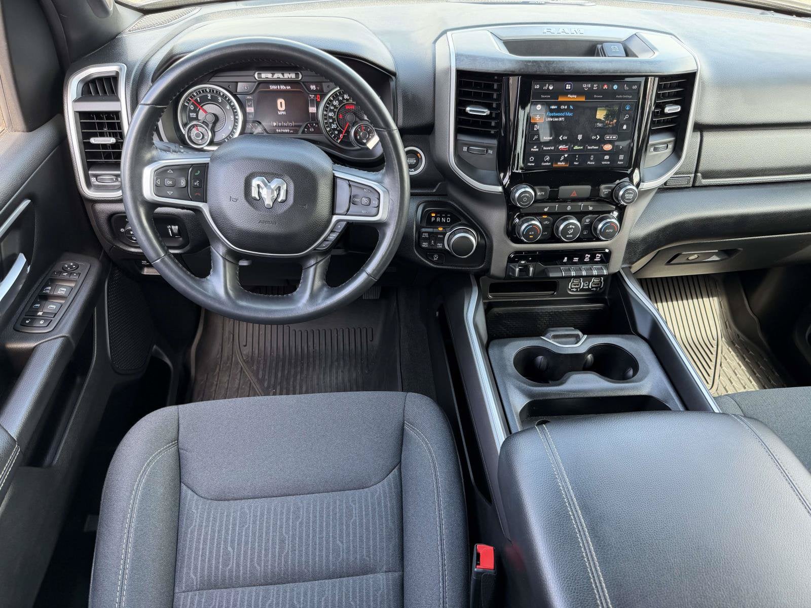 2022 RAM 1500 Big Horn Crew Cab 4x4 5'7' Box