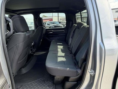 2022 RAM 1500 Big Horn Crew Cab 4x4 5'7' Box