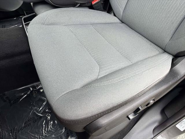 2019 RAM 1500 Big Horn/Lone Star Crew Cab 4x4 5'7' Box