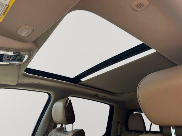 2020 RAM 1500 Laramie Longhorn Crew Cab 4x4 5'7' Box