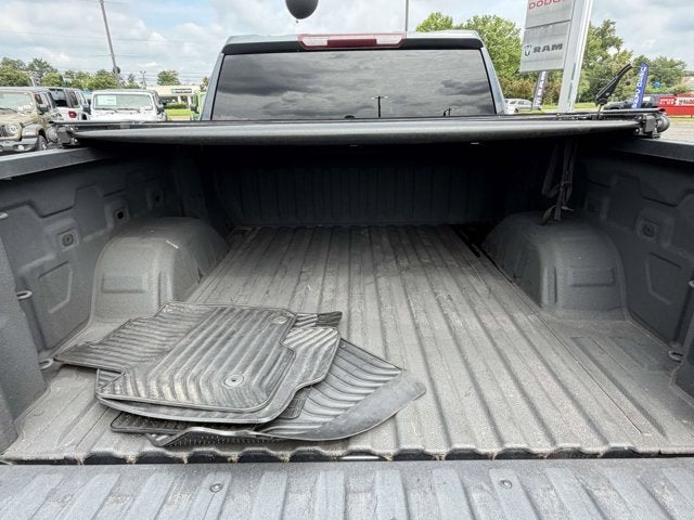 2022 Chevrolet Silverado 1500 LTD 4WD Crew Cab Short Bed LT with 2FL