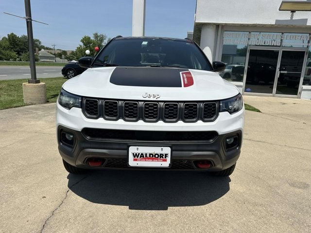 2025 Jeep Compass Trailhawk - Photo 2