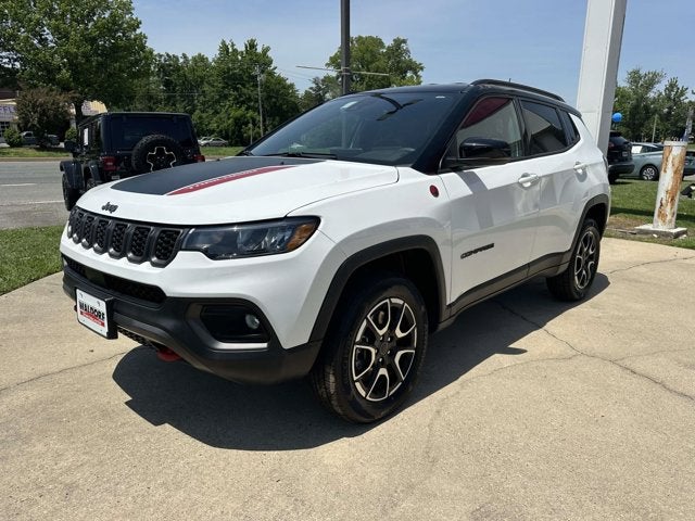 2025 Jeep Compass Trailhawk - Photo 3