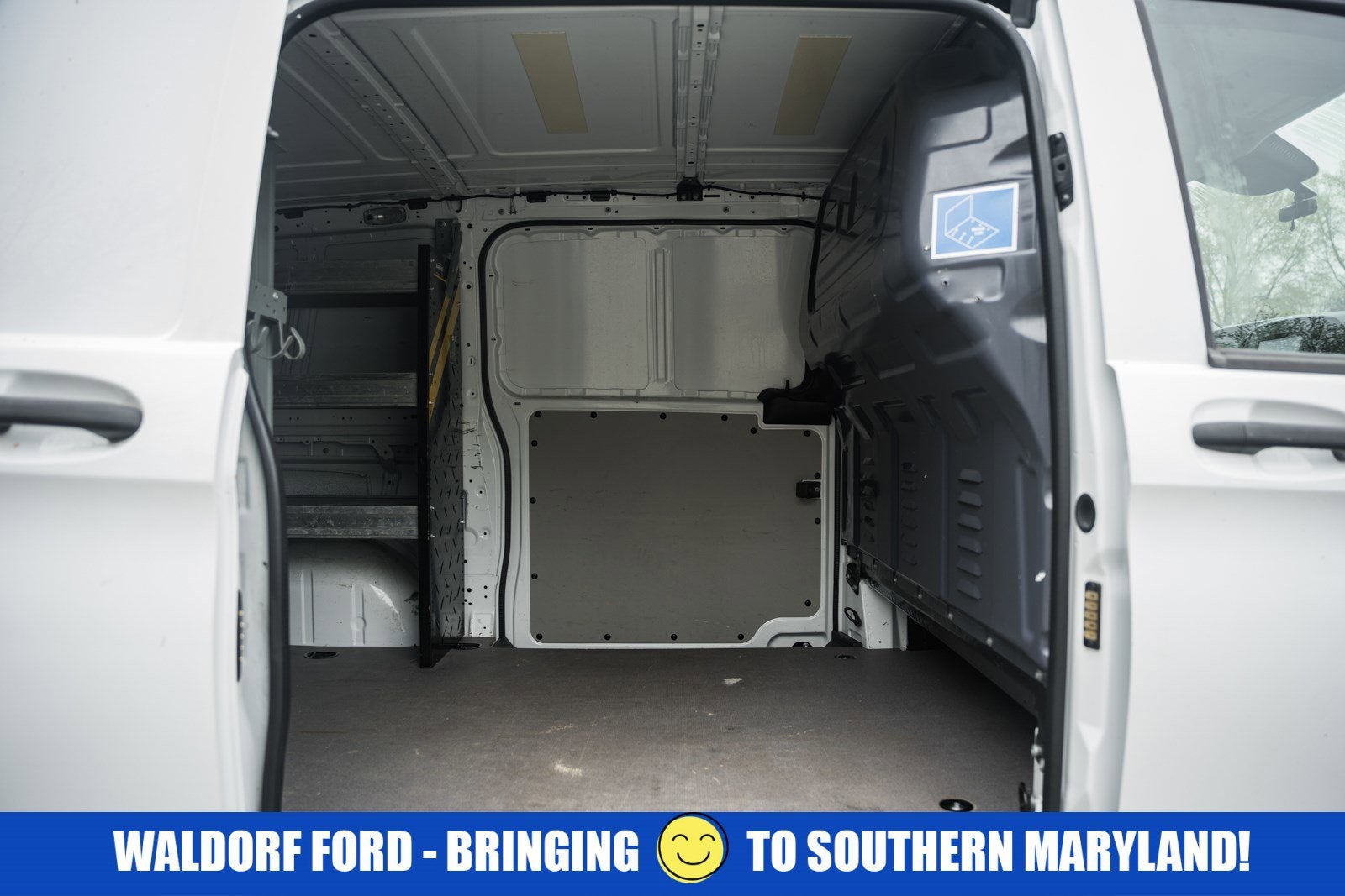 2022 Mercedes-Benz Metris Cargo Van 126 WB Cargo