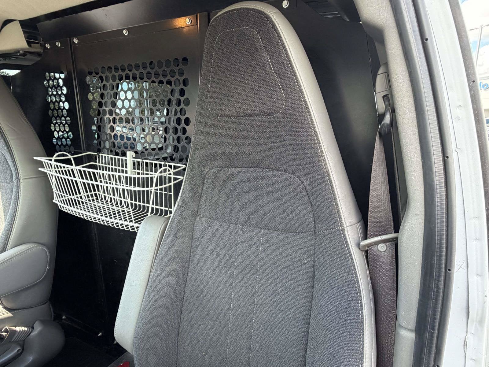 2021 GMC Savana Cargo Van RWD 2500 135"