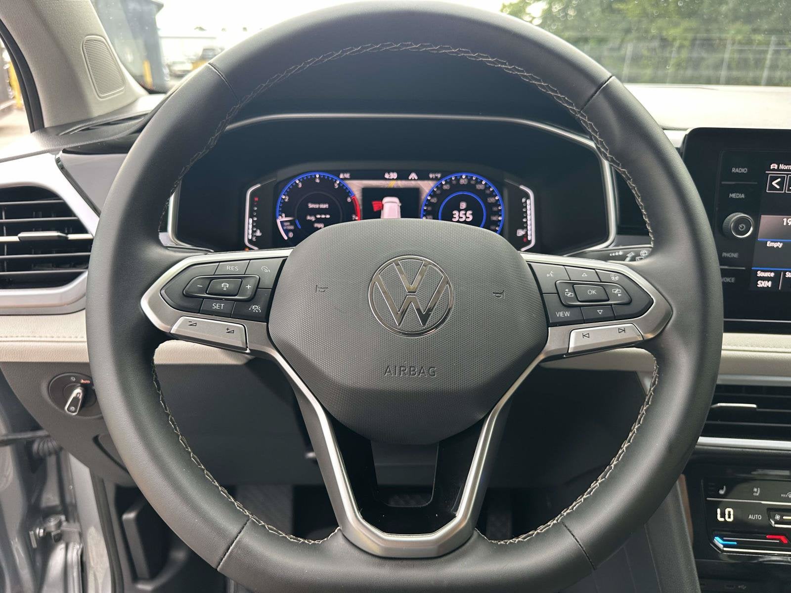2025 Volkswagen Taos SEL