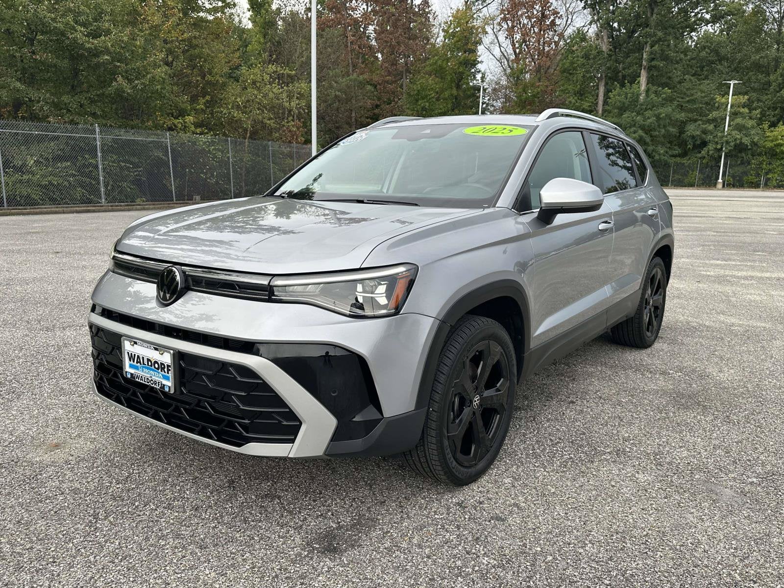2025 Volkswagen Taos SEL