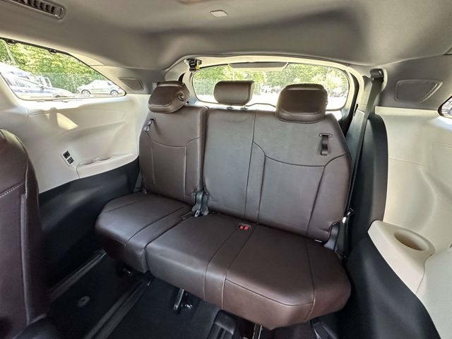 2021 Toyota Sienna Base