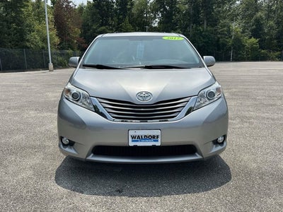 2017 Toyota Sienna Base