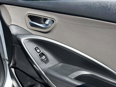 2018 Hyundai Santa Fe SE