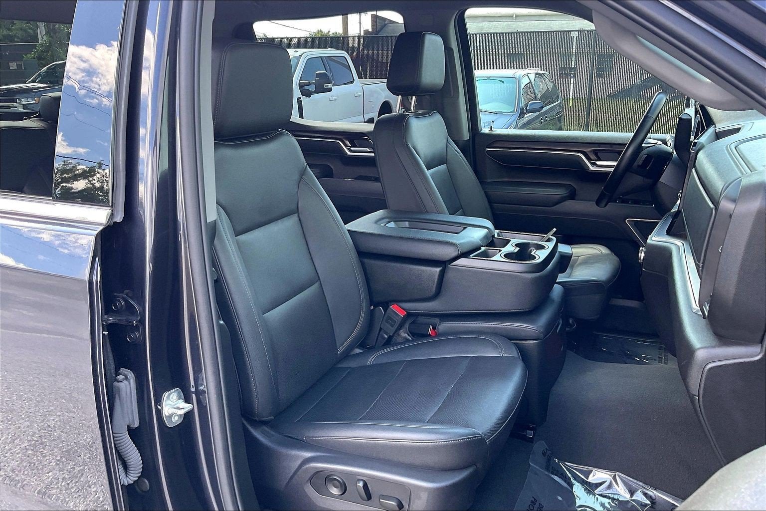 2025 GMC Sierra SLT