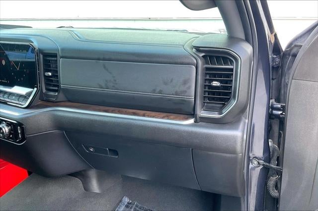 2025 GMC Sierra SLT