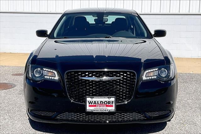 2023 Chrysler 300 Touring