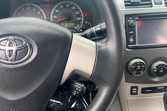 2013 Toyota COROLLA LE