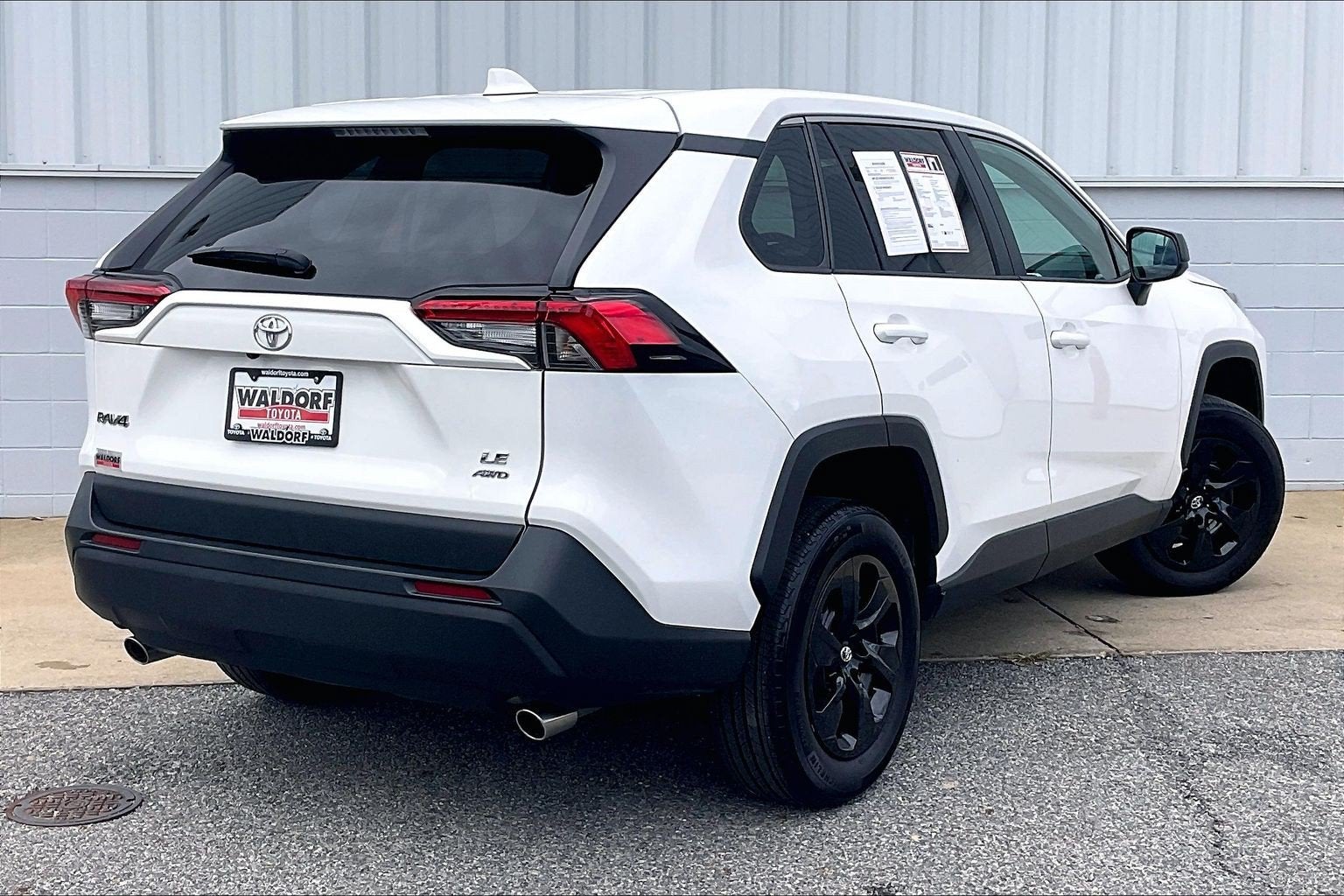 2025 Toyota RAV4 LE