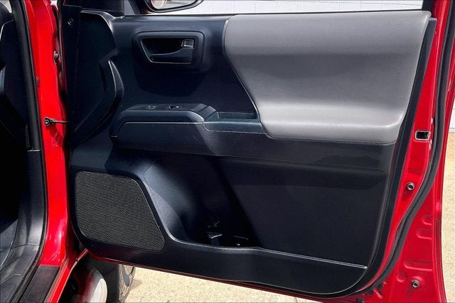 2017 Toyota Tacoma SR