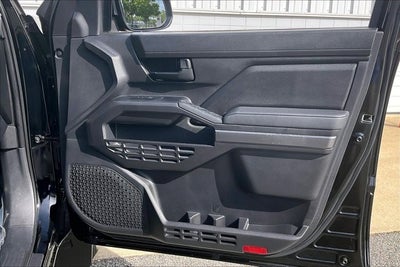 2025 Toyota TACOMA SR5 SR5