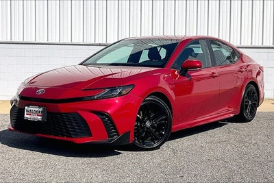 2025 Toyota Camry SE