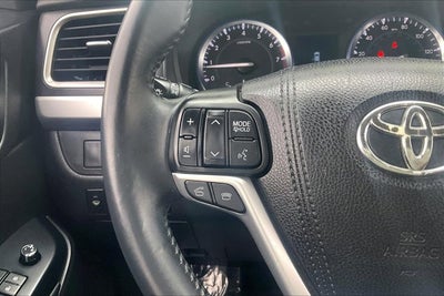 2016 Toyota HIGHLANDER LE Plus