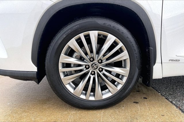 2022 Toyota Highlander Hybrid Hybrid Platinum