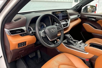 2022 Toyota Highlander Hybrid Hybrid Platinum