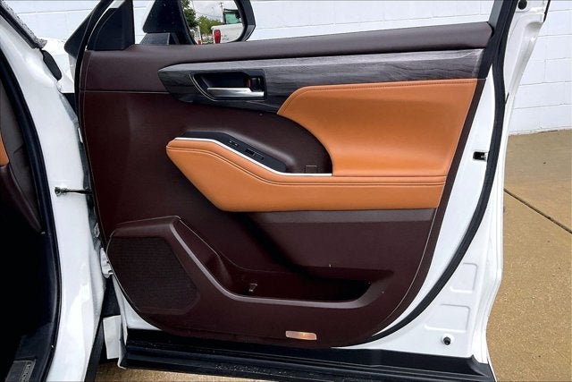 2022 Toyota Highlander Hybrid Hybrid Platinum