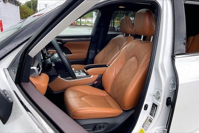 2022 Toyota Highlander Hybrid Hybrid Platinum