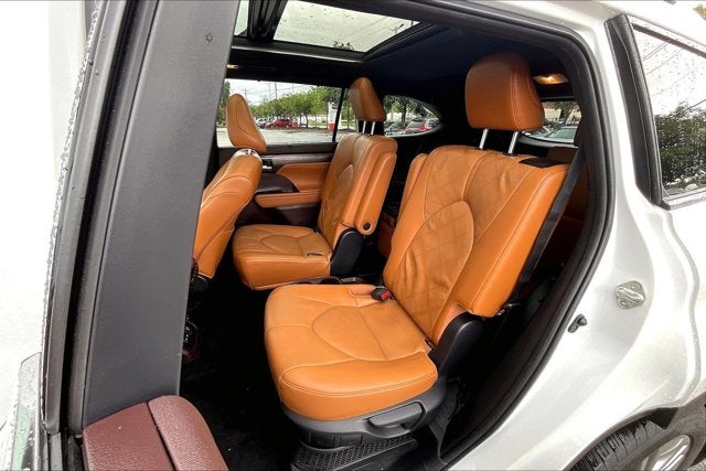 2022 Toyota Highlander Hybrid Hybrid Platinum