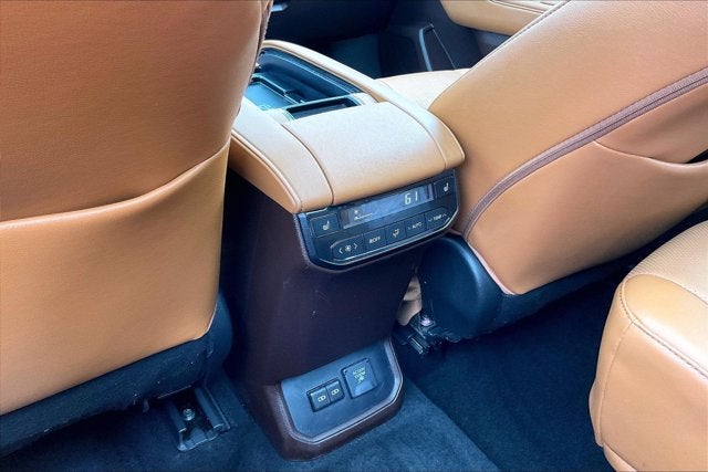 2022 Toyota Highlander Hybrid Hybrid Platinum