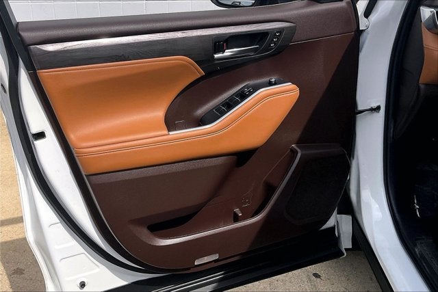 2022 Toyota Highlander Platinum