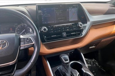 2022 Toyota Highlander Platinum