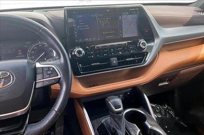 2022 Toyota Highlander Platinum
