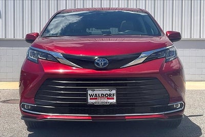 2023 Toyota Sienna XLE
