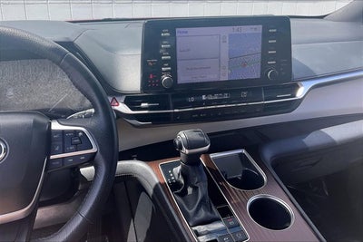 2023 Toyota Sienna XLE