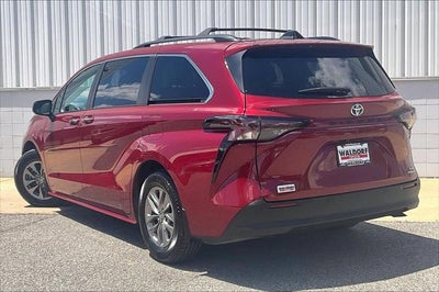 2023 Toyota Sienna XLE